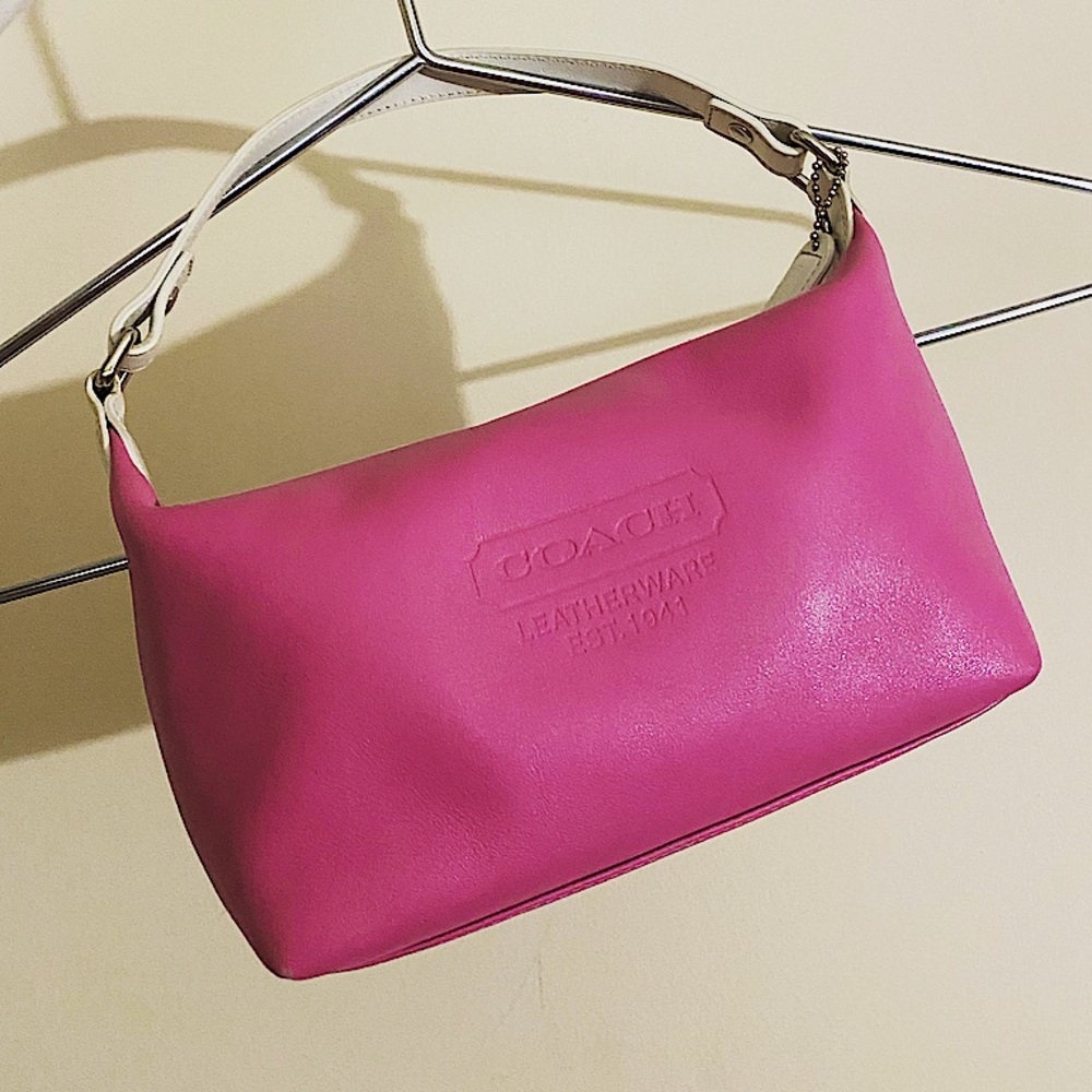 Vintage Pink Coach - send offers $$$